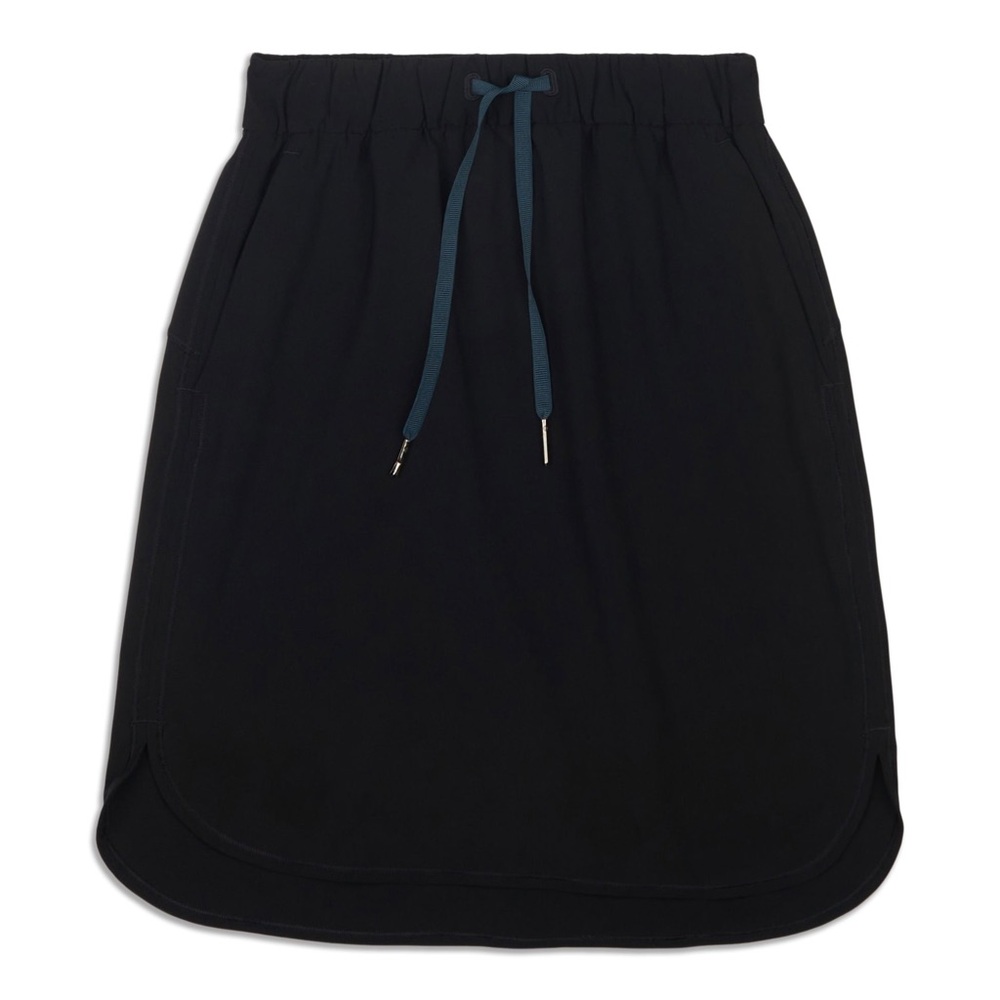 Lululemon On The Fly Skirt, Size 6